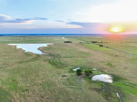 Fenced Cattle Ranch Acreage