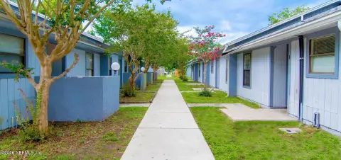 4-Unit Quadplex