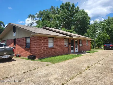 11-Unit Apartment Portfolio