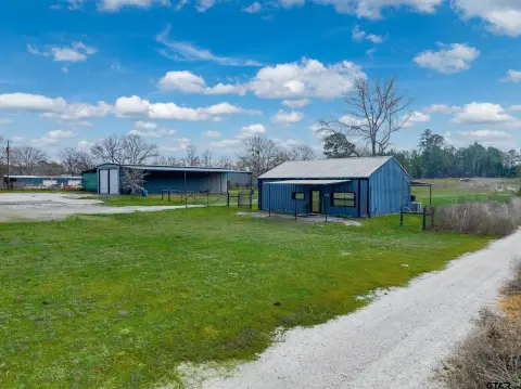Flex Office and Warehouse with Sheds