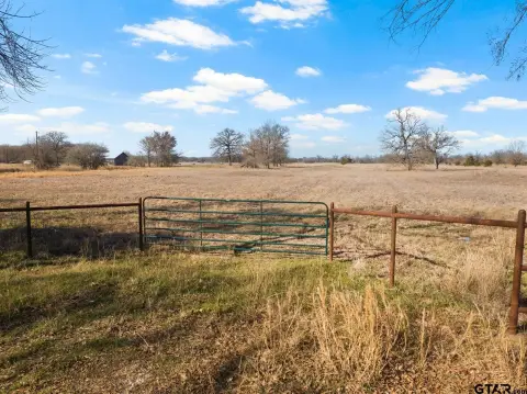 Tranquil Acreage Near Talco, TX