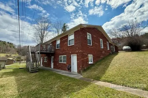 Ranch Quadplex With Four Units