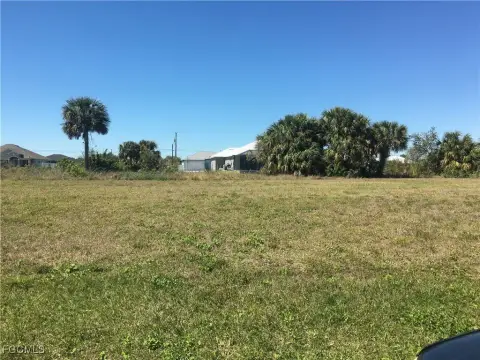 Cape Coral Freshwater Lot
