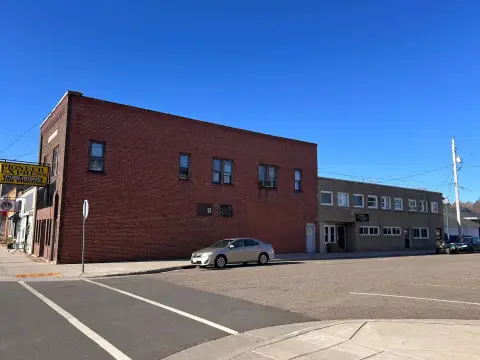 Versatile Commercial Building in Crandon