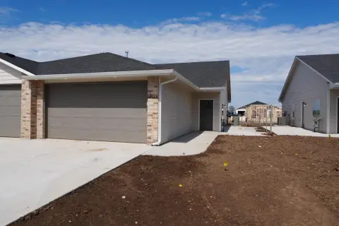 Duplex With Zero-Entry Access