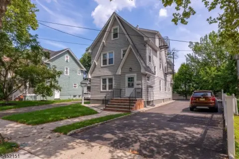 Triplex with Central Air