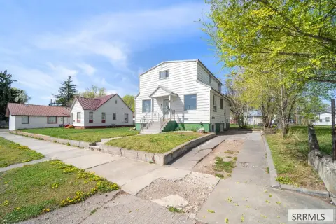 Renovated 5-Bedroom Duplex