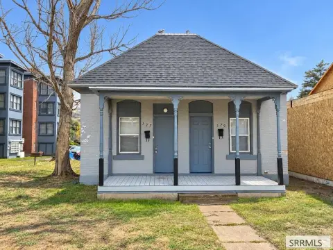 Duplex with Updated Interiors