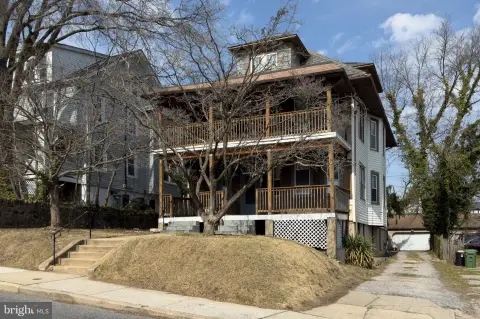 Well-Maintained Multi-Unit Income Property