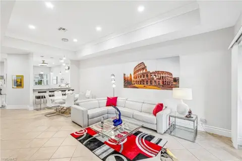 3BR Villa with Screened Lanai