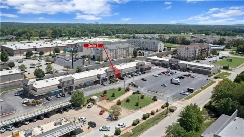 Retail/Office Space in Rogers, AR