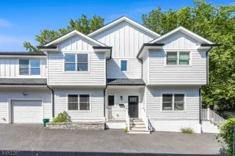 Newly Built Duplex with Four Bedrooms