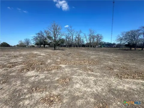 Unrestricted Land in Flatonia, TX