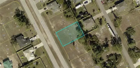 Residential Land in Cape Coral