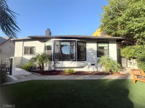 Updated One-Story Duplex Unit