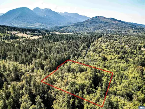Private 5-Acre Sanctuary, Port Angeles