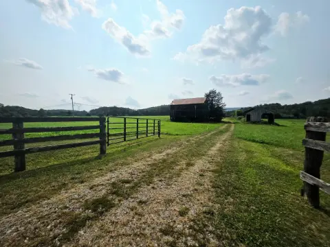 Farms with Pond