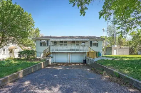 Income-Producing Duplex in Kansas City