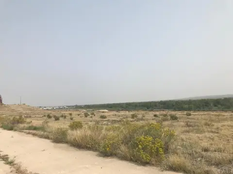 Commercial Land on I-25