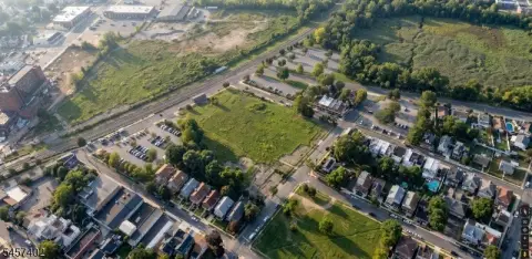 Commercial Land in Redevelopment Zone