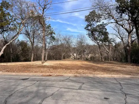 Residential Lot in Quiet Waco