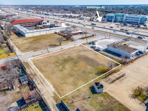 Commercial Land in Mesquite, TX