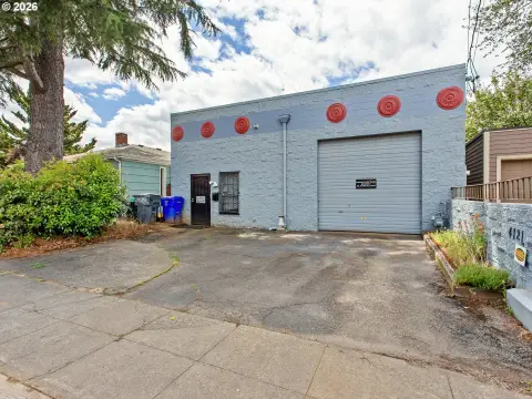 CG-Zoned Mixed-Use Property