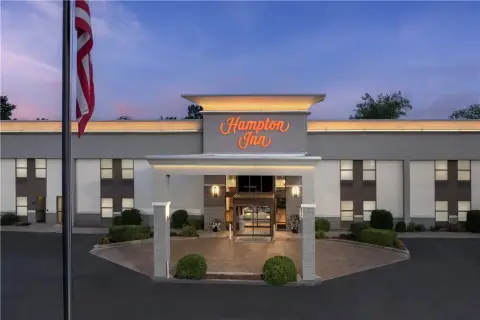 Renovated 83-Room Hampton Inn