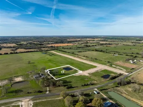 Sumner, TX Land with Pond