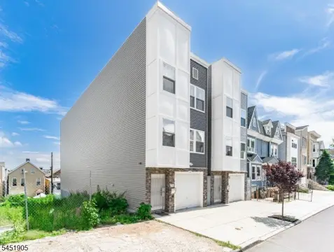 Newly Built Duplex with Ground-Level Unit