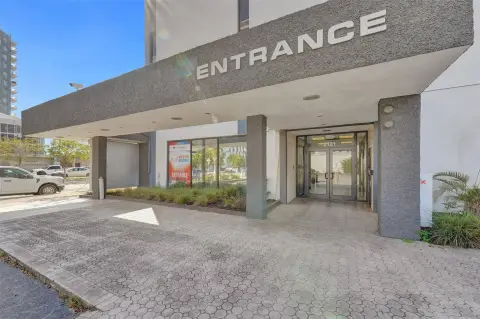 Hollywood Office Suite For Rent