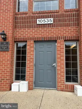 Medical Office Suite with Exam Rooms