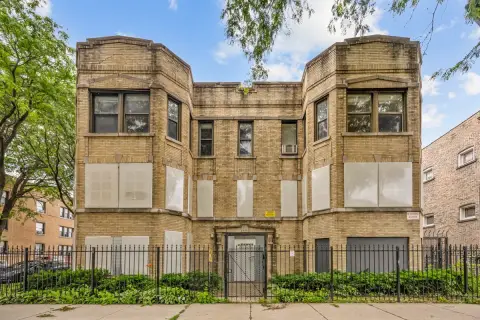 Corner 9-Unit Brick Apartment Building