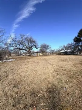 Land in Established Clyde Neighborhood