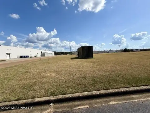 Level Commercial Land