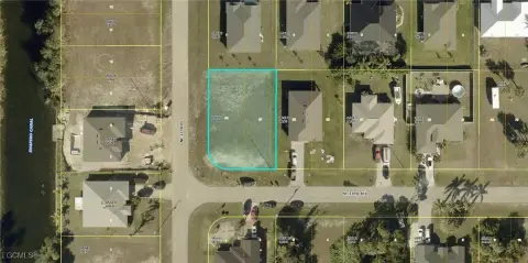 Corner Lot in Cape Coral