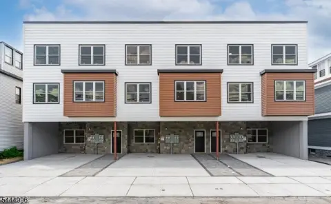 Six-Unit Duplex Apartment Property