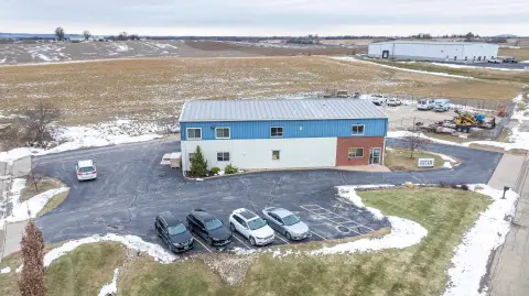 Versatile Commercial Space in Galena
