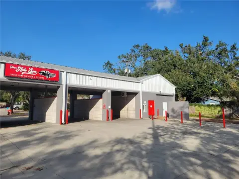 Car Wash Property with Five Islands
