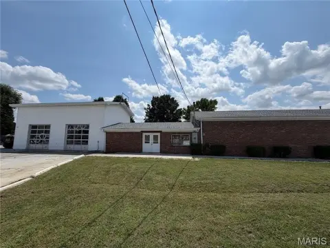 Freestanding Auto Shop with Showroom