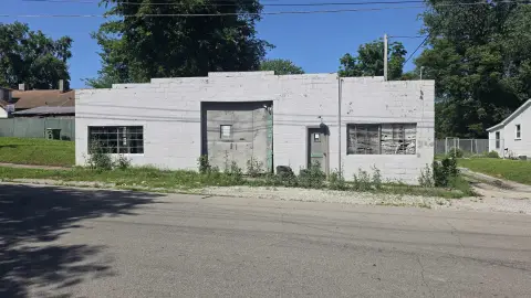 Free-Standing Flex Building