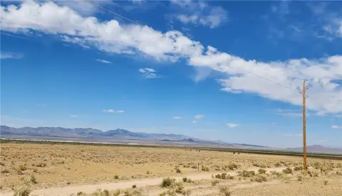 Kingman Land with Mountain Views