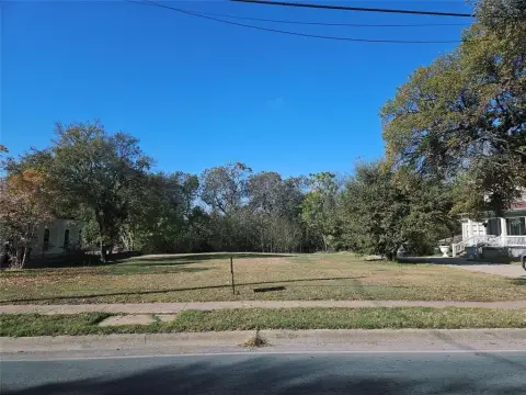 Prime Cleburne Commercial Lot