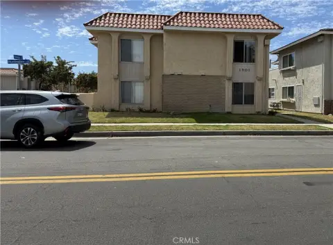 Corner-Lot Quadplex with Garages