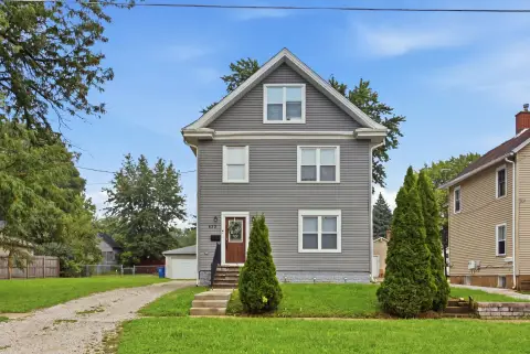 Renovated Duplex with Garage