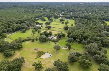 Equestrian Farm with 8-Stall Barn