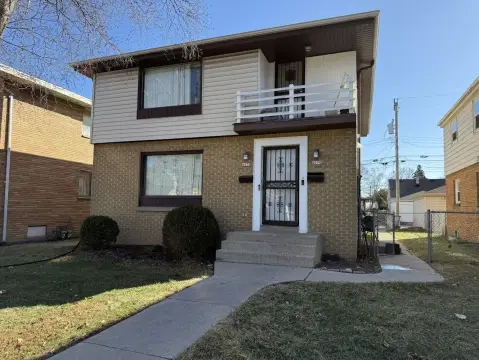 Well-Maintained Milwaukee Duplex Investment