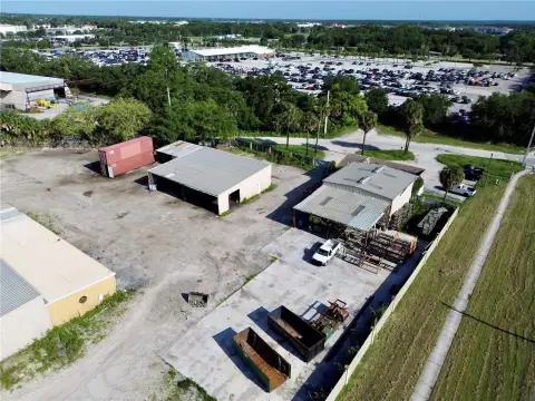 Warehouse Property With Industrial Land