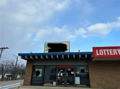 Retail Storefront with Front-and-Rear Parking