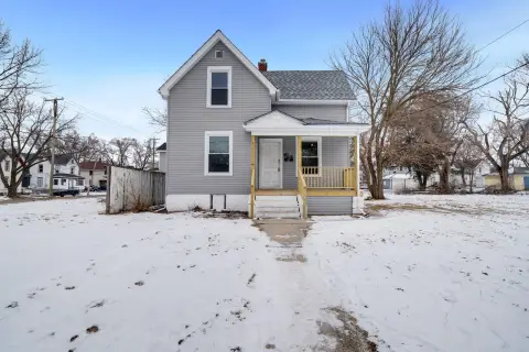 Move-in Ready Duplex in Rockford